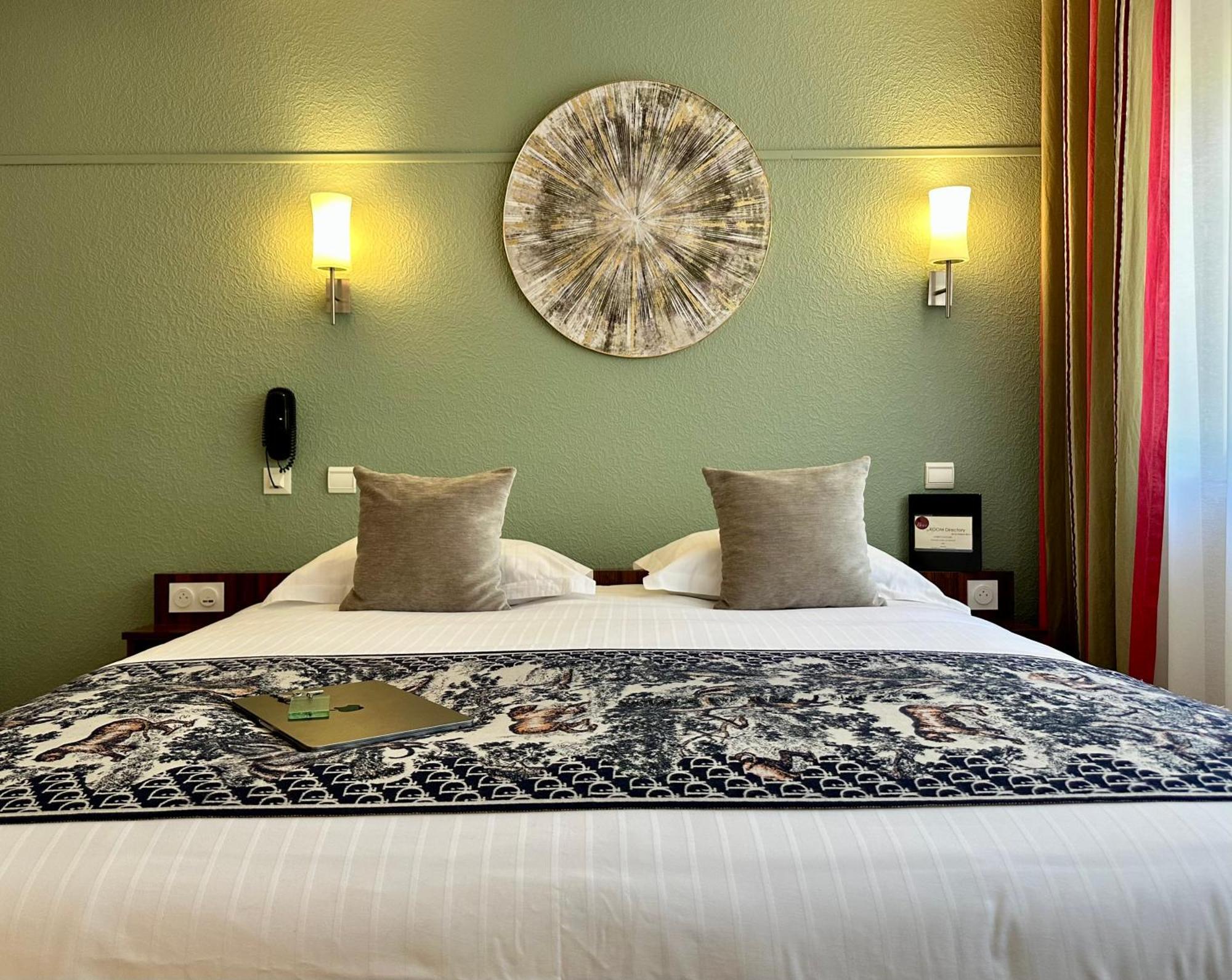 Hotel Brun Saint-Lattier Zewnętrze zdjęcie