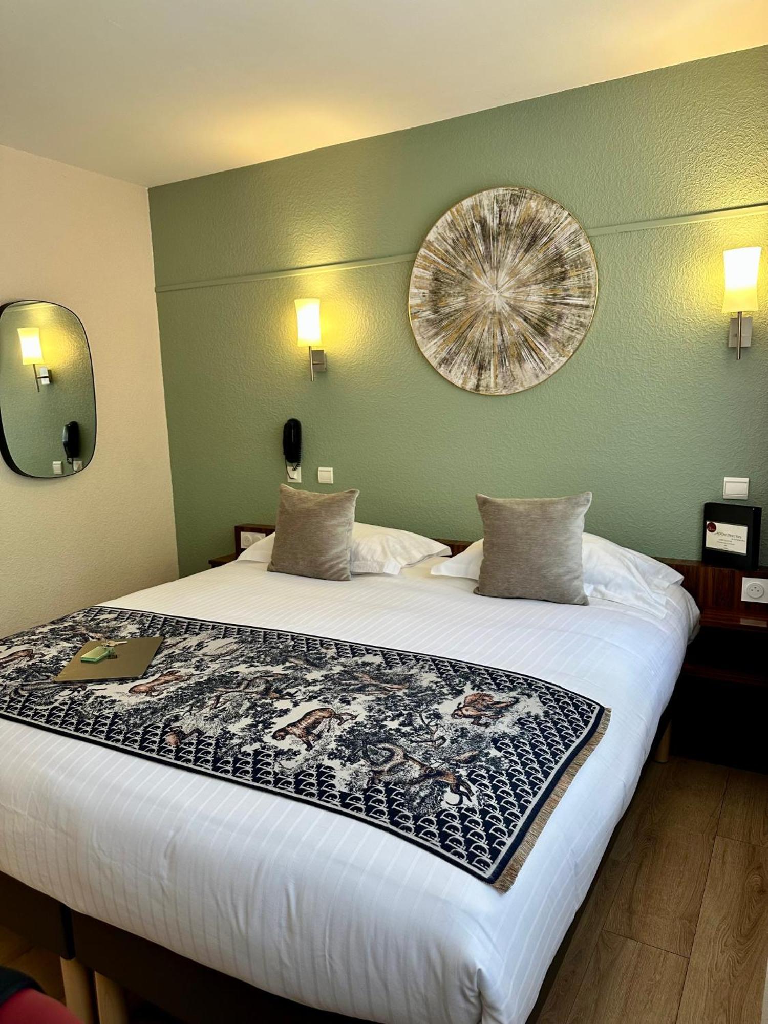 Hotel Brun Saint-Lattier Zewnętrze zdjęcie