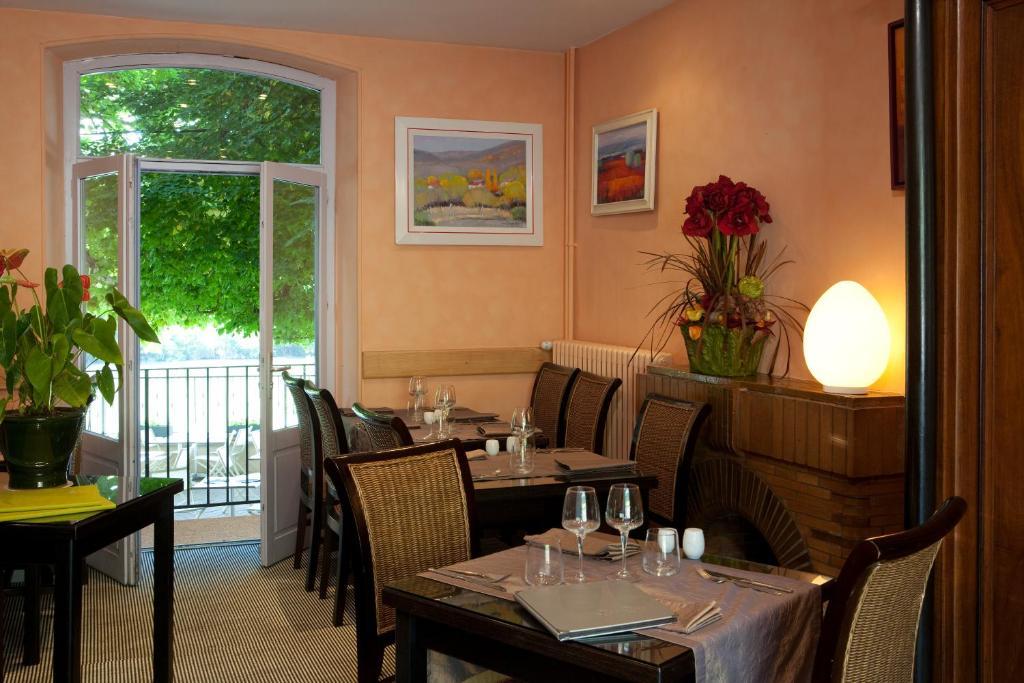 Hotel Brun Saint-Lattier Zewnętrze zdjęcie